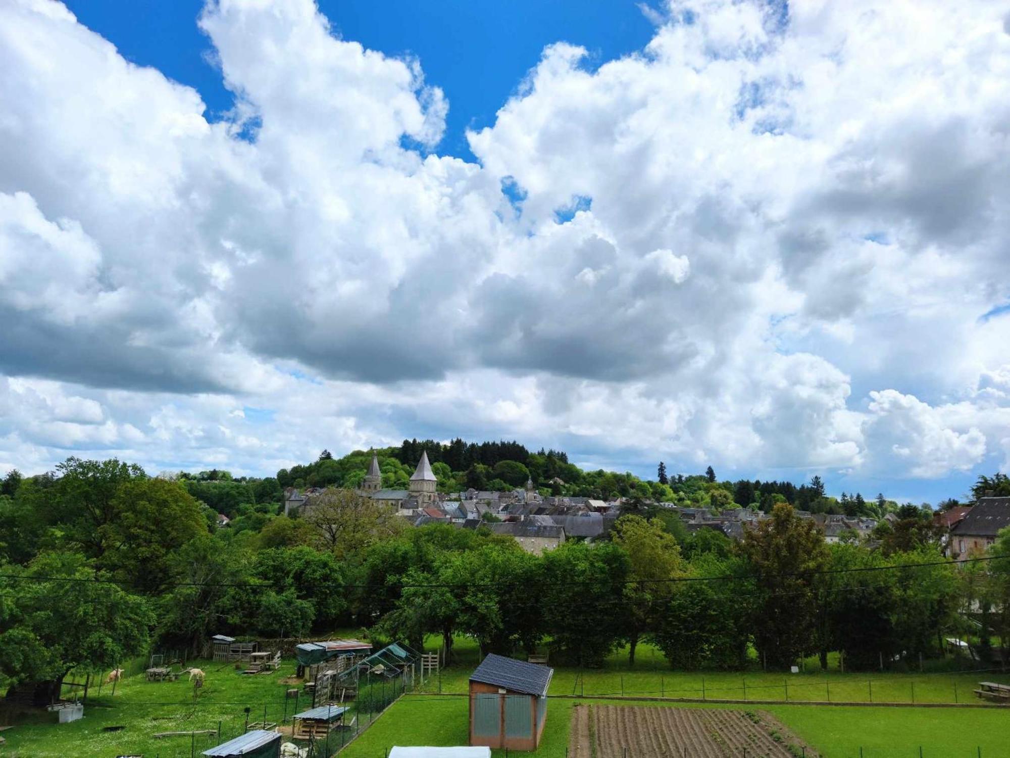 Aux Cieux Appartement Bénévent-lʼAbbaye Buitenkant foto